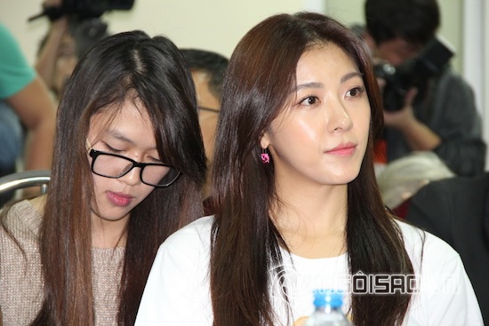 Ha Ji Won, Ha Ji Won bị fans Việt bao vây, Ha Ji Won giữa rừng fans Việt, Ha Ji Won tại Việt Nam, Hoàng hậu Ki 