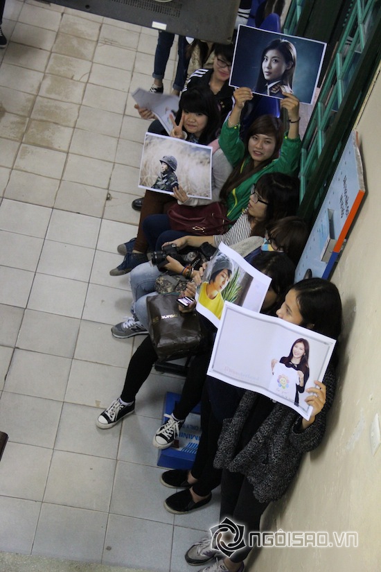 Ha Ji Won, Ha Ji Won bị fans Việt bao vây, Ha Ji Won giữa rừng fans Việt, Ha Ji Won tại Việt Nam, Hoàng hậu Ki 