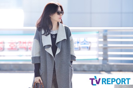 Lee Young Ae,sao Hàn,Lee Young Ae ở sân bay,nàng Dae Jang Geum,vẻ đẹp không tuổi của Lee Young Ae