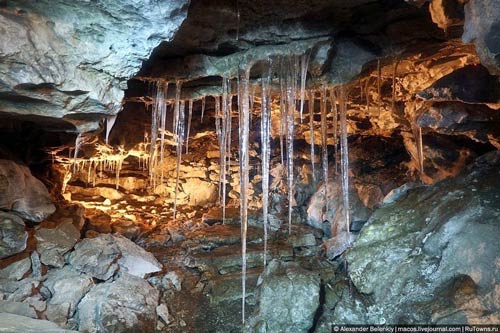 Hang động,hang động ở Nga,những viên 'kim cương' khổng lồ trong hang động ở Nga