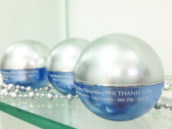 Phi Thanh Vân, Mỹ phẩm Phi Thanh Vân, Kem sữa dưỡng trắng da Phi Thanh Vân, Nữ hoàng thẩm mỹ, Spa Phi Thanh Vân
