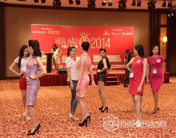 Hoa hậu Việt Nam 2014, HHVN 2014, Thí sinh HHVN 2014 hăng say tập catwalk, Thúy Hằng