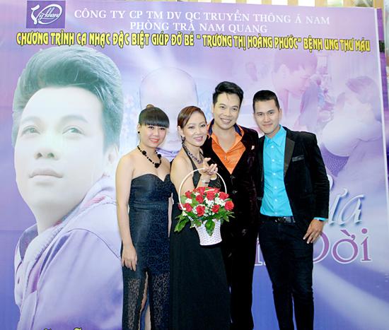 Vỹ Khang, ca sỹ Vỹ Khang, đêm nhạc của Vỹ Khang, sao việt, Vỹ Khang đêm nhạc từ thiện