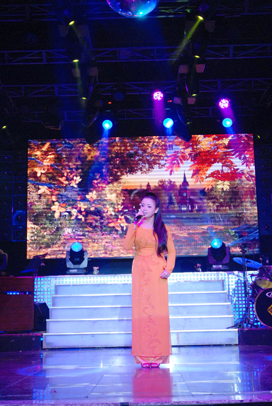 Vỹ Khang, ca sỹ Vỹ Khang, đêm nhạc của Vỹ Khang, sao việt, Vỹ Khang đêm nhạc từ thiện