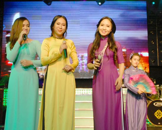 Vỹ Khang, ca sỹ Vỹ Khang, đêm nhạc của Vỹ Khang, sao việt, Vỹ Khang đêm nhạc từ thiện