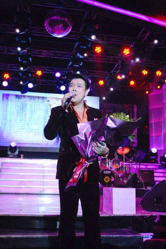 Vỹ Khang, ca sỹ Vỹ Khang, đêm nhạc của Vỹ Khang, sao việt, Vỹ Khang đêm nhạc từ thiện