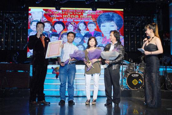 Vỹ Khang, ca sỹ Vỹ Khang, đêm nhạc của Vỹ Khang, sao việt, Vỹ Khang đêm nhạc từ thiện