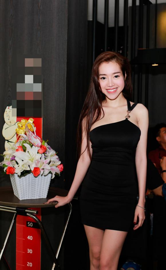 sao Việt, Elly Trần sinh con, con gái Elly Trần, Elly Trần tái xuất sau sinh Elly Trần thon gọn, Elly Trần khoe dáng bên Anh Tài, ca sĩ anh Tài, Thời gian không còn dài