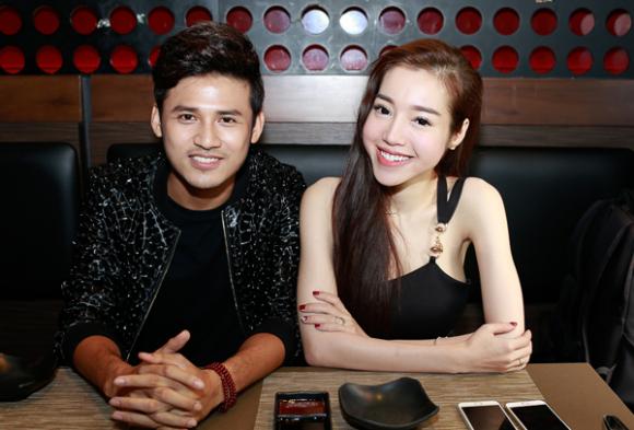 sao Việt, Elly Trần sinh con, con gái Elly Trần, Elly Trần tái xuất sau sinh Elly Trần thon gọn, Elly Trần khoe dáng bên Anh Tài, ca sĩ anh Tài, Thời gian không còn dài