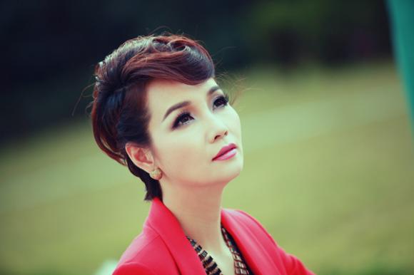 sao Việt, Mai Thu Huyền, Mai Thu Huyền chấm thi nhan sắc, Hoa khôi doanh nhân