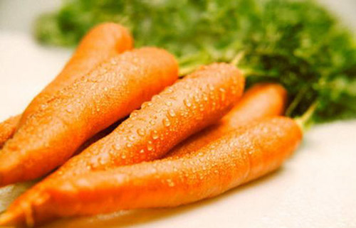 Vàng da,vàng da vì ăn nhiều cà rốt