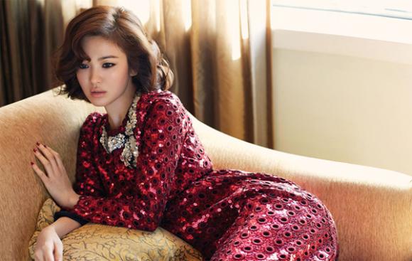 Song Hye Kyo trên tạp chí, Song Hye Kyo khoe đường cong chữ S, vẻ đẹp của Song Hye Kyo
