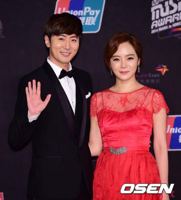 Choi Ji Woo trẻ trung vượt thời gian, Choi Ji Woo đẹp hút hồn trên thảm đỏ, Choi Ji Woo sành điệu