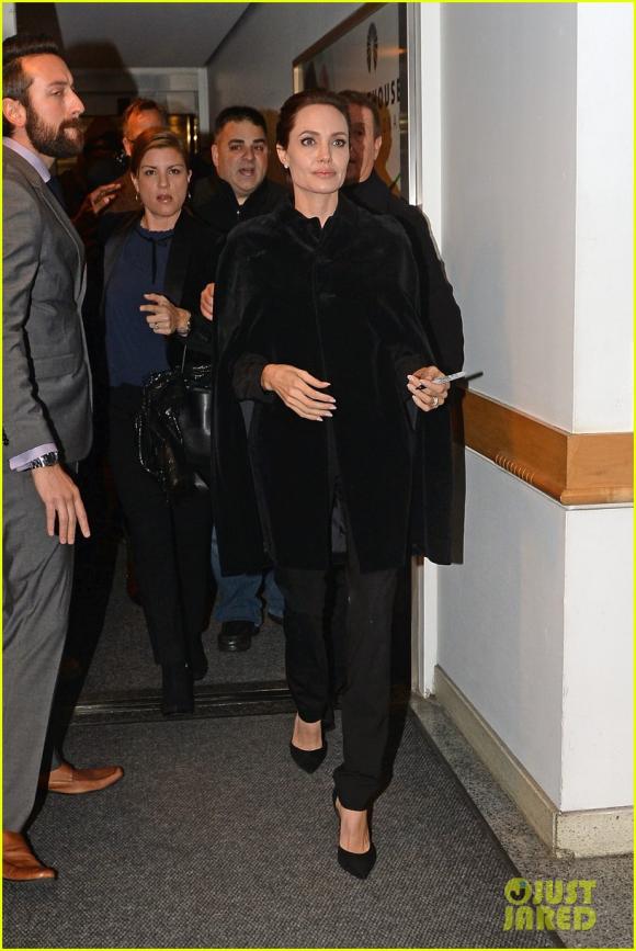 Angelina Jolie, Angelina Jolie bị tai nạn, Angelina Jolie mệt mỏi