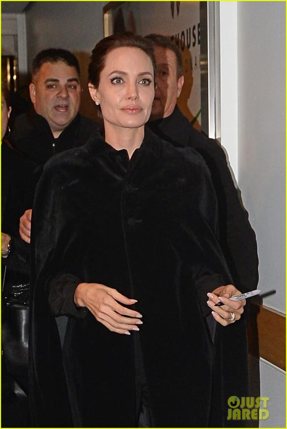 Angelina Jolie, Angelina Jolie bị tai nạn, Angelina Jolie mệt mỏi