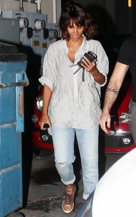 miêu nữ Halle Berry, Halle Berry mặt mộc bơ phờ, nữ diễn viên gợi cảm Halle Berry
