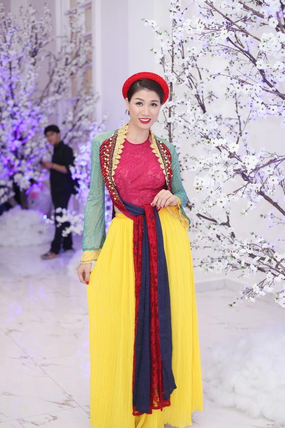 Sao việt,sao viet,người mẫu trang trần,diễn viên trang trần,sao việt toàn năng,đêm nhạc dân gian