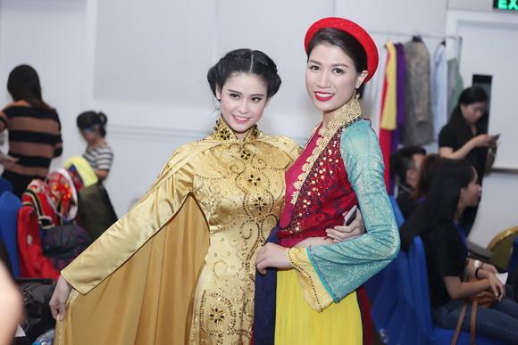 Sao việt,sao viet,người mẫu trang trần,diễn viên trang trần,sao việt toàn năng,đêm nhạc dân gian