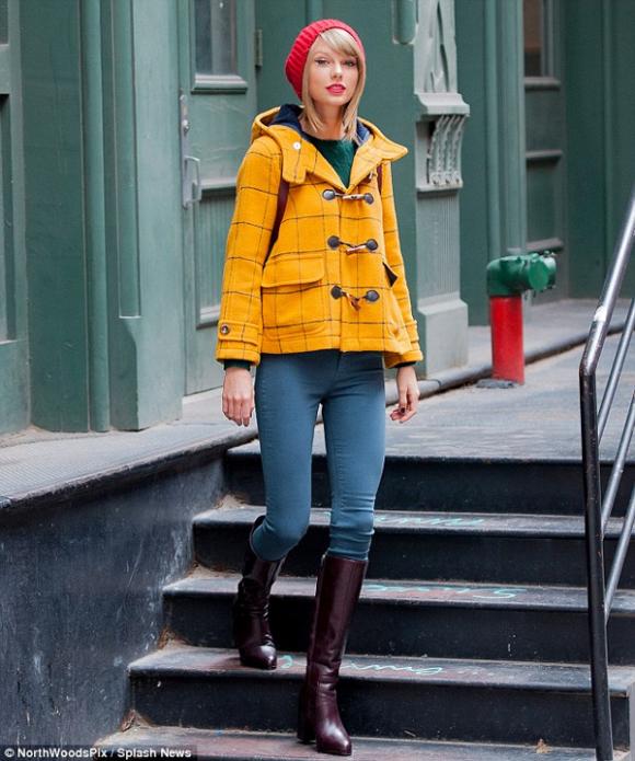 học Taylor Swift mix đồ đông, street style của Taylor Swift, công chúa nhạc đồng quê Taylor Swift mặc đẹp