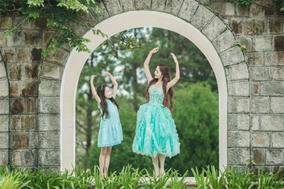 Khánh Thi và Quán quân BNHV, Khánh Thi và Linh Hoa xinh như công chúa, Khánh Thi và Quán quân BNHV tại Đà Lạt

