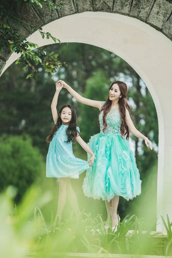 Khánh Thi và Quán quân BNHV, Khánh Thi và Linh Hoa xinh như công chúa, Khánh Thi và Quán quân BNHV tại Đà Lạt

