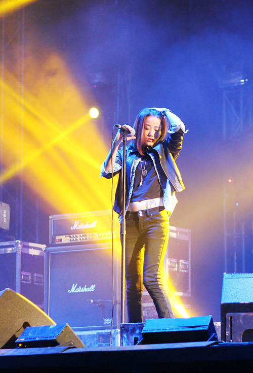 Thỏ Trauma, RockStorm7, Hào Khí Đông A