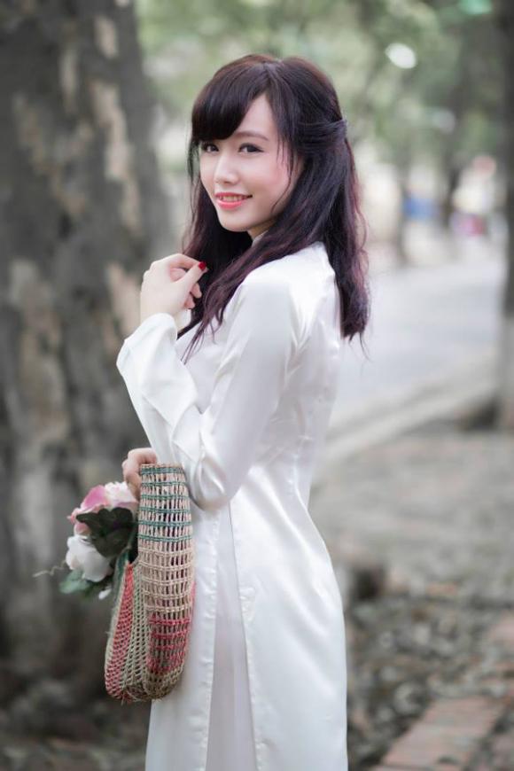 Ngân Búng, Hot girl Ngân Búng, Hot girl Ngoại Thương
