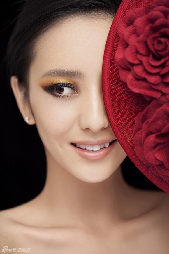 Đồng Lệ Á,Đồng Lệ Á đẹp,Đồng Lệ Á tóc xù,Đồng Lệ Á kết hôn,Đồng Lệ Á cá tính,Đồng Lệ Á bìa tạp chí,Đồng Lệ Á ảnh đẹp