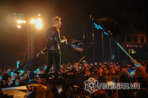 Sao việt,sao viet,ban nhạc ngũ cung,rockband ngũ cung,liveshow cao nguyên đá,ca sĩ hà trần