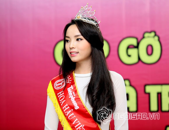 Nguyễn Cao Kỳ Duyên,Hoa hậu Việt Nam 2014,Kỳ Duyên được trao bằng khen,Kỳ Duyên học ĐH Ngoại Thương