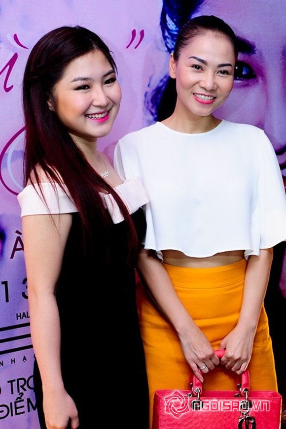 sao Việt dính scandal,scandal ồn ào của sao Việt,đời sống sóng gió của sao Việt,Sơn Tùng,Hương Tràm