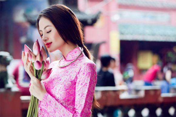 
người mẫu Như Vân, Như Vân duyên dáng với áo dài, Như Vân đóng phim 
