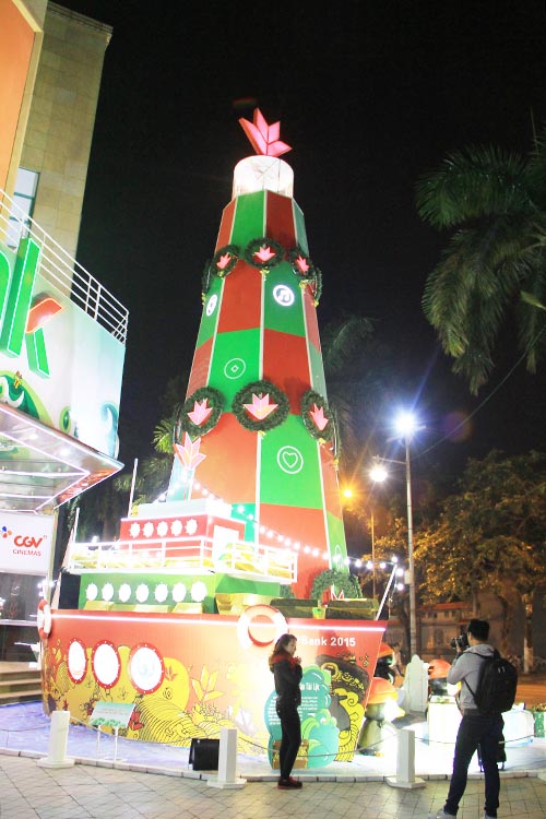 Giáng sinh,lễ giáng sinh,cây thông dịp giáng sinh,cây thông ở Việt Nam