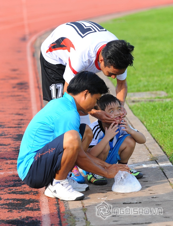 Con trai Tài Em trổ tài trên sân Long An, con trai Tài Em, Tài Em