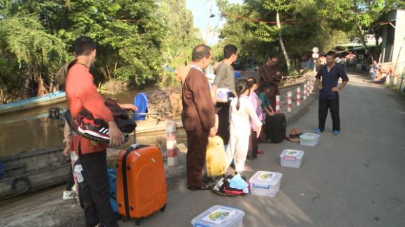 sao Việt, MC Phan Anh, MC Phan Anh đi bán bánh xèo, Bố ơi! Mình đi đâu thế