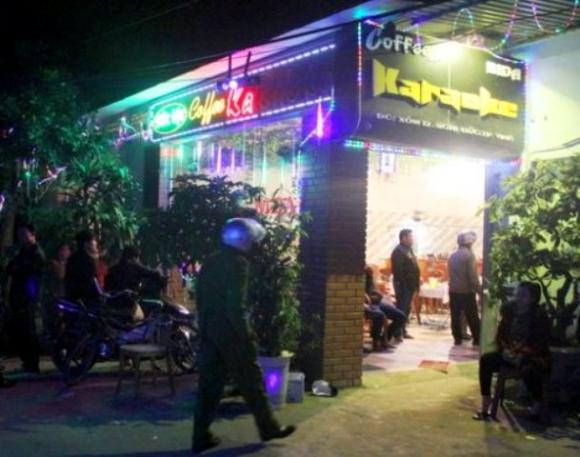 Nổ súng,vụ nổ súng,nổ súng quán karaoke,nổ súng 2 người nhập viện