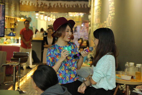 Tùy bút ngát hương, Hội sách, Phan Ý Yên, Nhà văn Anh Khang