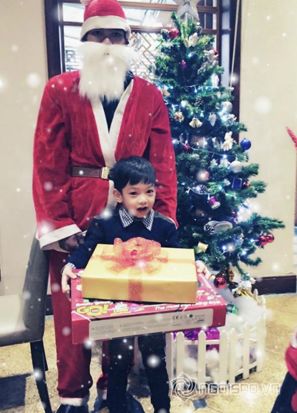 Hồ Ngọc Hà, Hà Hồ, Subeo, mẹ con Hà Hồ trượt băng, mẹ con Hà Hồ chơi Noel