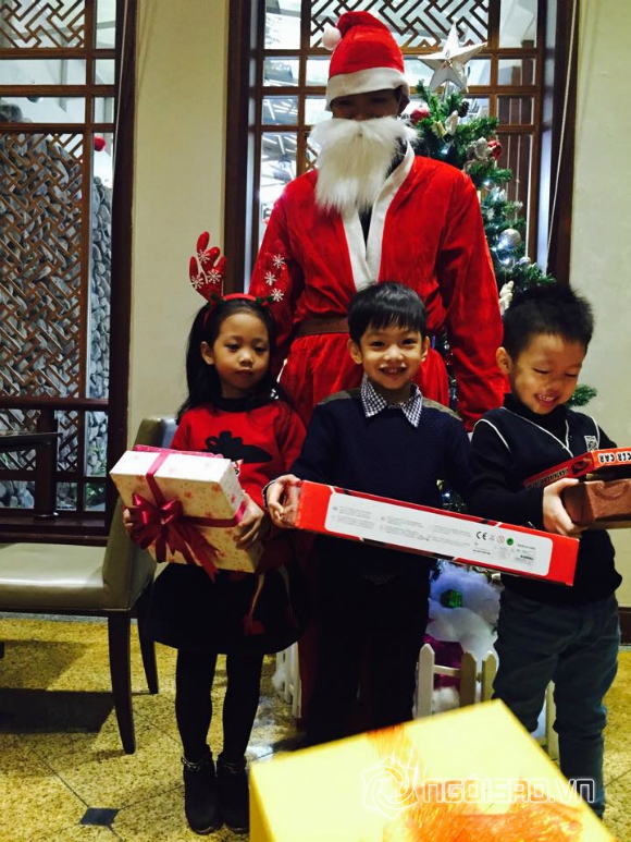 Hồ Ngọc Hà, Hà Hồ, Subeo, mẹ con Hà Hồ trượt băng, mẹ con Hà Hồ chơi Noel