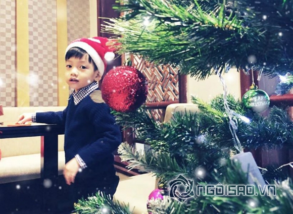 Hồ Ngọc Hà, Hà Hồ, Subeo, mẹ con Hà Hồ trượt băng, mẹ con Hà Hồ chơi Noel
