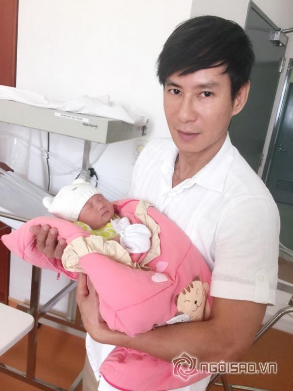 sao Việt, Lý Hải, vợ chồng Lý Hải, Minh Hà sinh con gái thứ 3, lộ diện con gái nhà Lý Hải