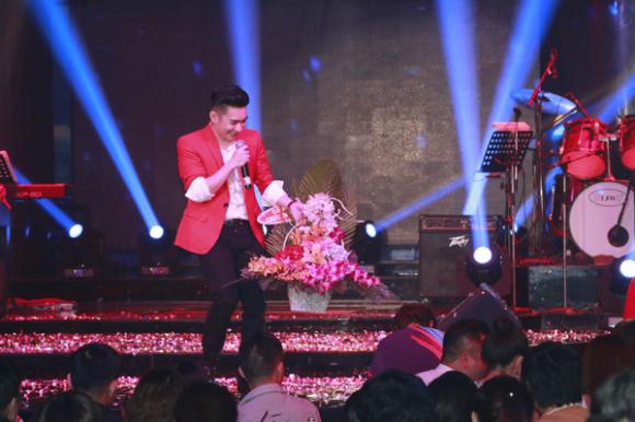 sao Việt, Quang Hà, bạn gái Quang Hà, Quang Hà tất bật chạy show, album Quang Hà