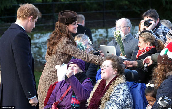 Hoàng gia Anh,Nữ hoàng Elizabeth II,Kate Middleton,William,Hoàng gia Anh đón Giáng sinh