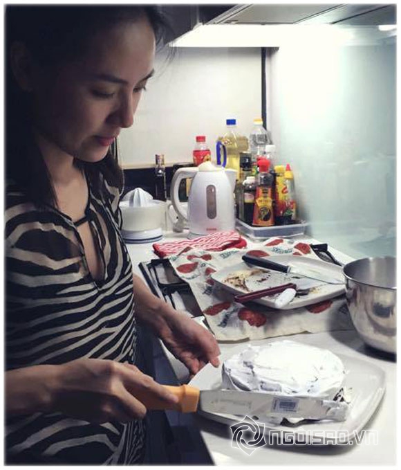 Phương Linh,nữ ca sĩ Phương Linh,Phương Linh làm bánh kem,Phương Linh vào bếp