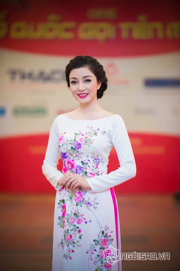 Sao việt,sao viet,ca sĩ phạm thu hà,giọng ca bán cổ điển,phạm thu hà diện áo dài