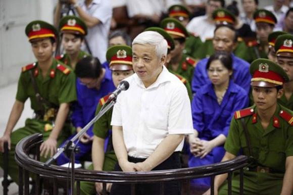 Phiên tòa,phiên tòa gây chấn động, Dương Chí Dũng, vụ án “bầu” Kiên, vụ án Thẩm mỹ viện Cát Tường… 
