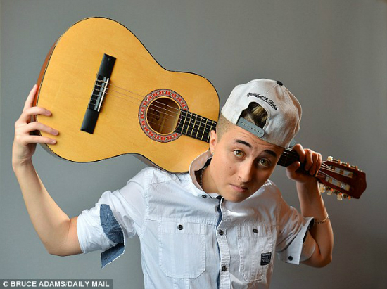 Justin Bieber, cô gái chuyển giới giống Justin, chuyển giới để giống Justin, bản sao Justin
