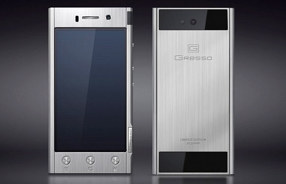 HTC One vàng,Vertu Constellation,Black Diamond iPhone 5,Mobiado Professional 3 AF