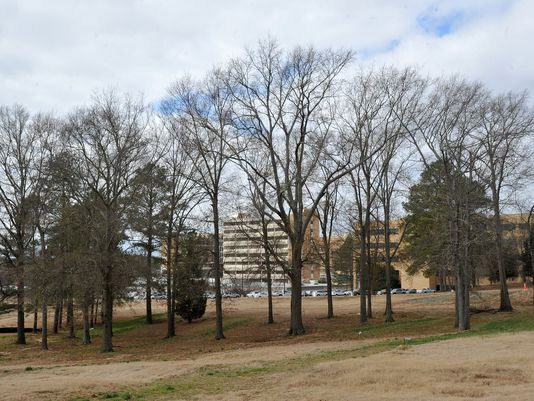 Đại học Mississippi,Nhà thương điên Mississippi,1000 xác chết trong trường đại học