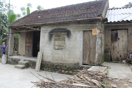 kẻ hiếp dâm,em họ hiếp dâm chị